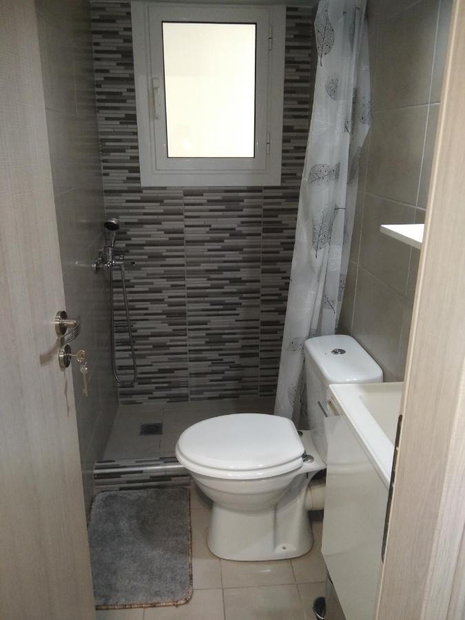 Apartment Little House In Kipseli *